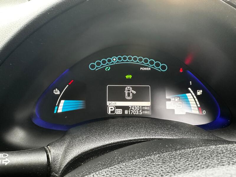 NISSAN LEAF