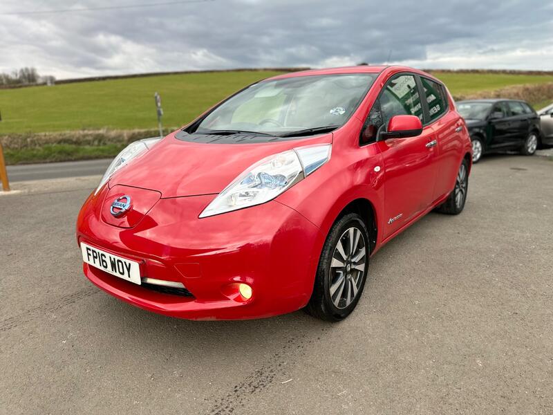 NISSAN LEAF
