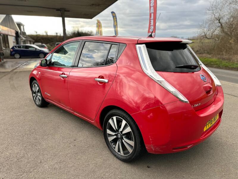NISSAN LEAF