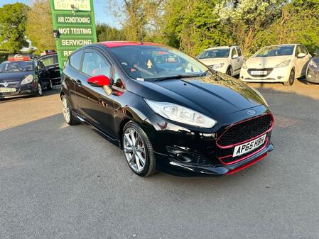 FORD FIESTA 1.0 T EcoBoost Zetec S