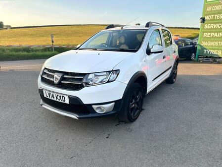 DACIA SANDERO STEPWAY 1.5 Stepway Laureate dCi 90